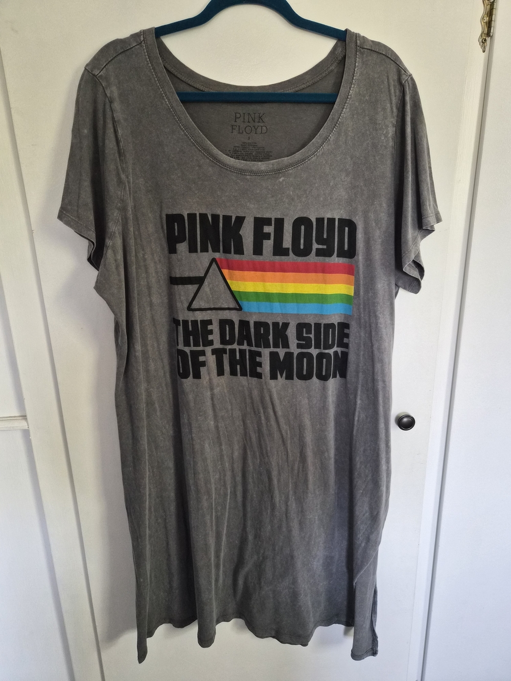 Torrid Pink Floyd The Dark Side of the Moon Graphic Tee Tunic Tshirt Size 3